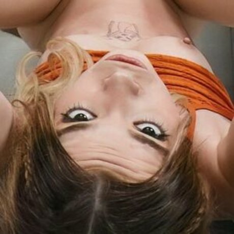 Nacktes geleaktes OnlyFans-Foto von Maybemollyy