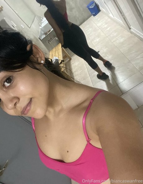 Nacktes geleaktes OnlyFans-Foto von Biancaswanfree