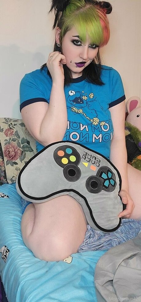 Nacktes geleaktes OnlyFans-Foto von Monsterbun42