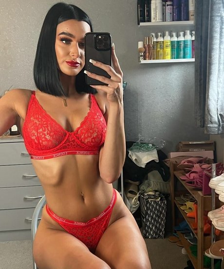 Nacktes geleaktes OnlyFans-Foto von Louiseereid
