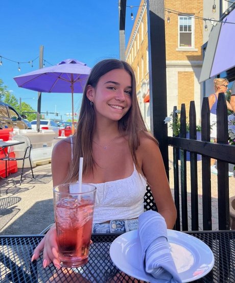 Nacktes geleaktes OnlyFans-Foto von Katie Gilmore