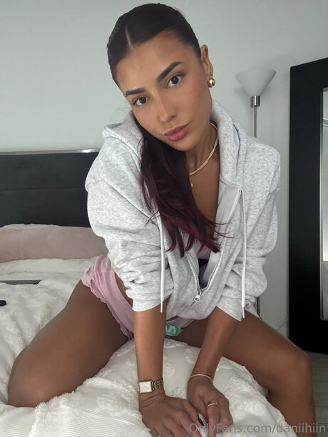 Nacktes geleaktes OnlyFans-Foto von Daniihiin