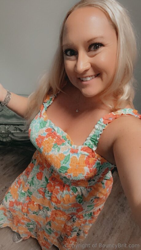 Nacktes geleaktes OnlyFans-Foto von Bouncybritney1