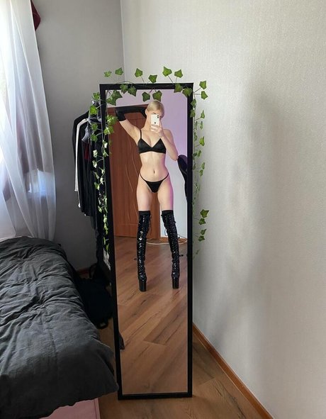 Nacktes geleaktes OnlyFans-Foto von Allotrop