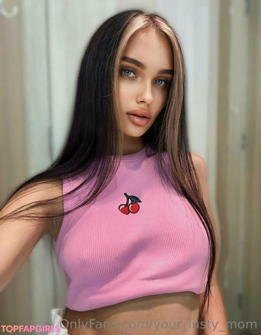 Nacktes geleaktes OnlyFans-Foto von Yourlustymom #1267