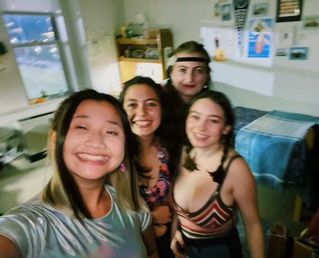Nacktes geleaktes OnlyFans-Foto von Deena E