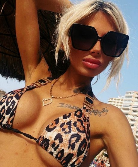 Nacktes geleaktes OnlyFans-Foto von Deeadivina
