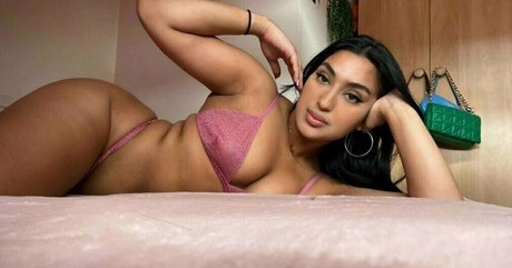 Nacktes geleaktes OnlyFans-Foto von Brownbarbieexxx
