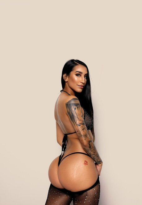 Nacktes geleaktes OnlyFans-Foto von Yurbae