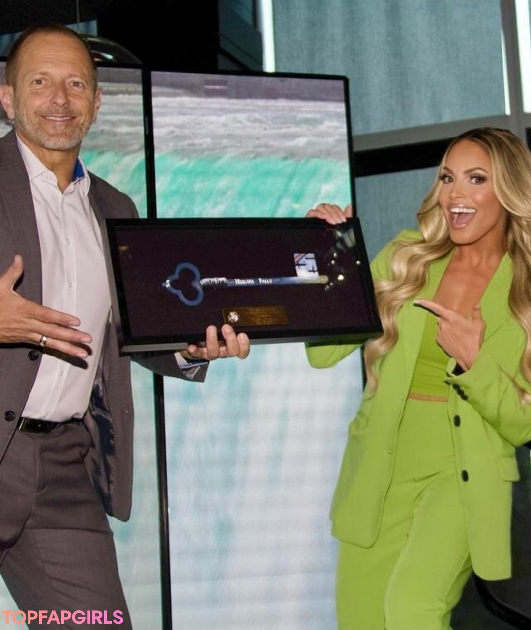 Nacktes geleaktes OnlyFans-Foto von Trish Stratus #1010