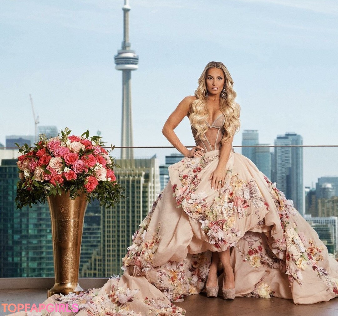 Nacktes geleaktes OnlyFans-Foto von Trish Stratus #1135