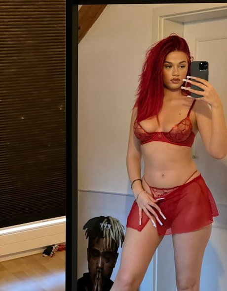 Nacktes geleaktes OnlyFans-Foto von Badmomzjay