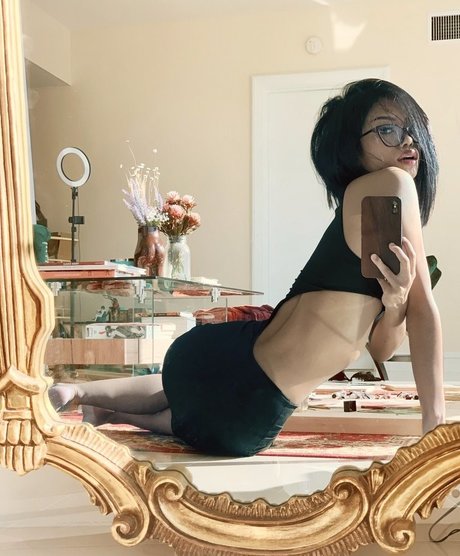 Nacktes geleaktes OnlyFans-Foto von Alyssa Silos
