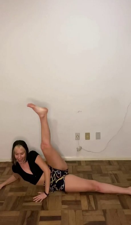 Nacktes geleaktes OnlyFans-Foto von Julia K Barni