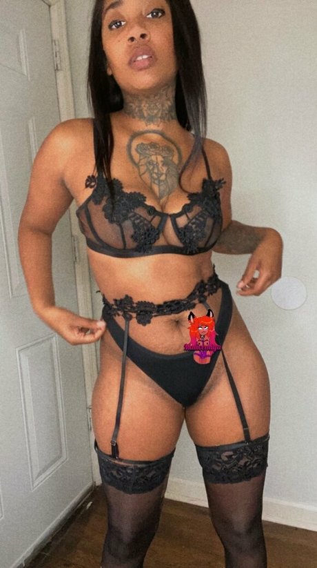 Nacktes geleaktes OnlyFans-Foto von Malicemiya