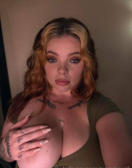 Nacktes geleaktes OnlyFans-Foto von Sarahnell