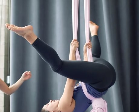 Nacktes geleaktes OnlyFans-Foto von Megan Batoon