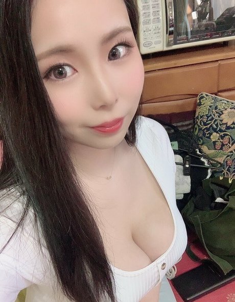 Yuria Yoshine
