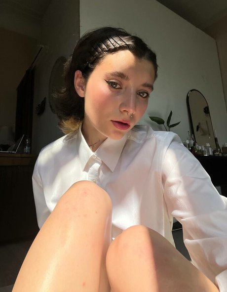 Nacktes geleaktes OnlyFans-Foto von Alazeya