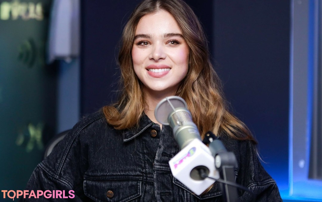 Nacktes geleaktes OnlyFans-Foto von Hailee Steinfeld #1078