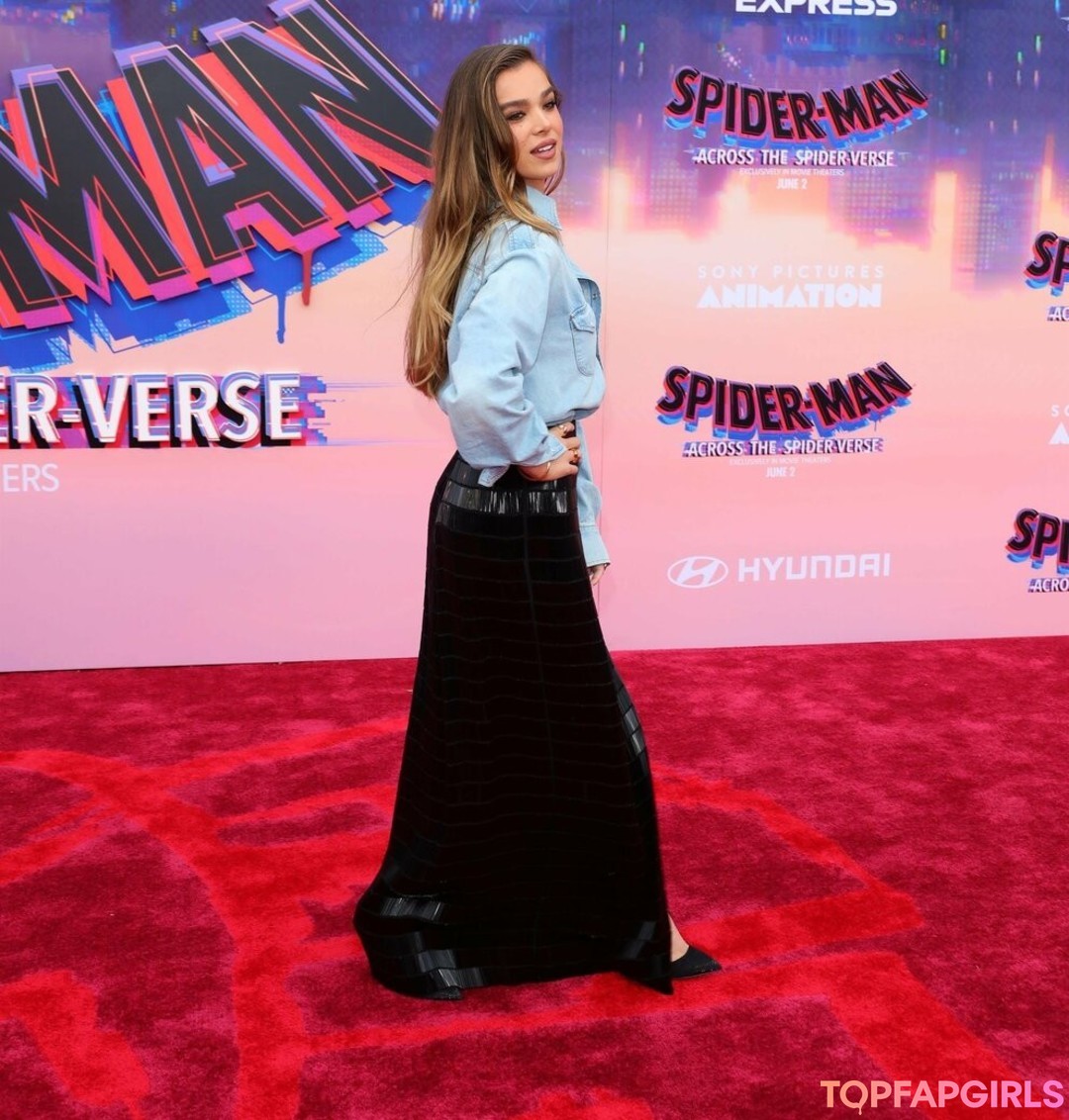 Nacktes geleaktes OnlyFans-Foto von Hailee Steinfeld #1146