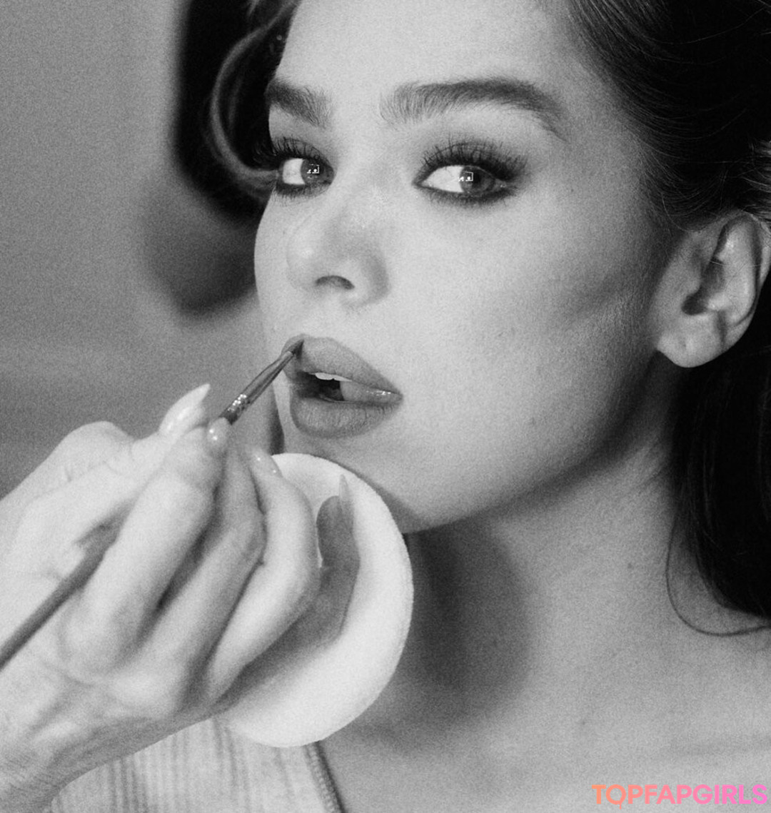 Nacktes geleaktes OnlyFans-Foto von Hailee Steinfeld #1152