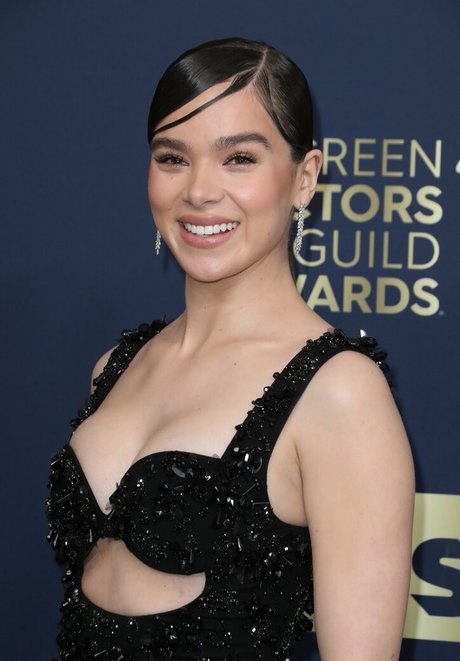 Hailee Steinfeld