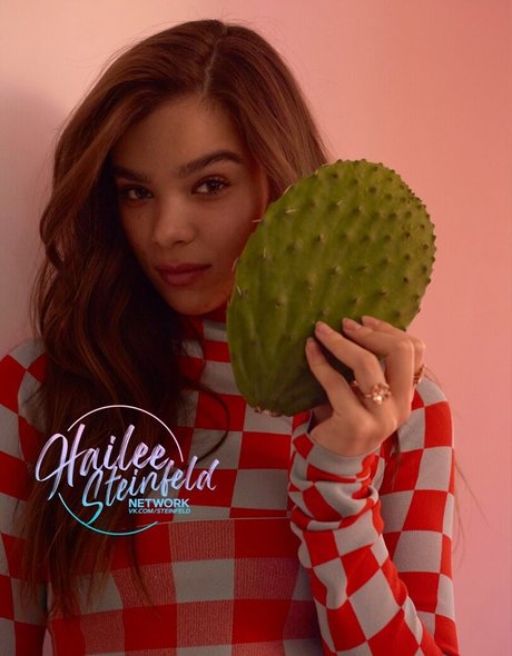 Hailee Steinfeld