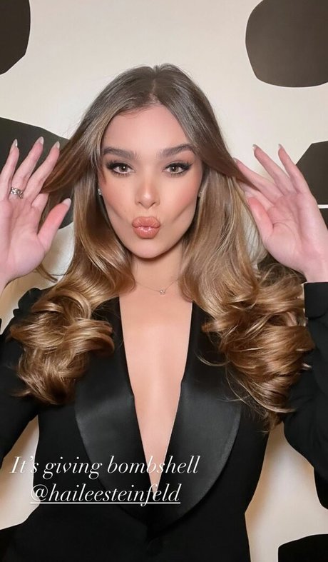 Hailee Steinfeld