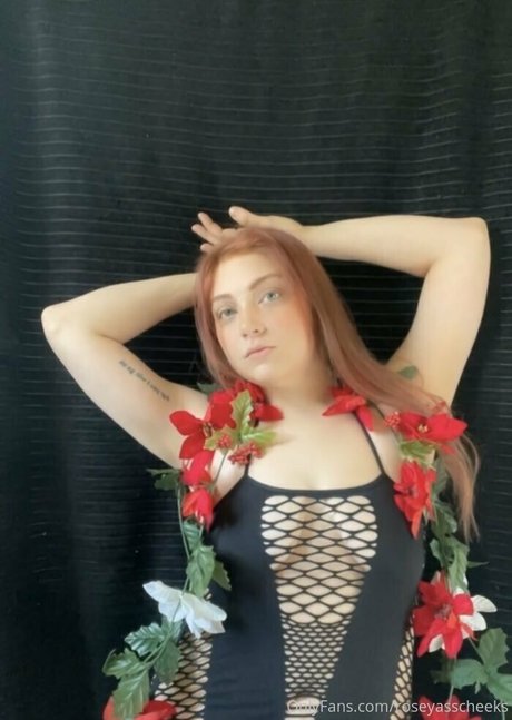 Roseyasscheeks