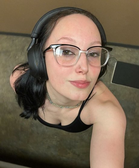 Nacktes geleaktes OnlyFans-Foto von Musclemommy002