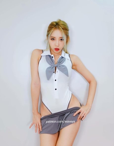 Nacktes geleaktes OnlyFans-Foto von Waveya