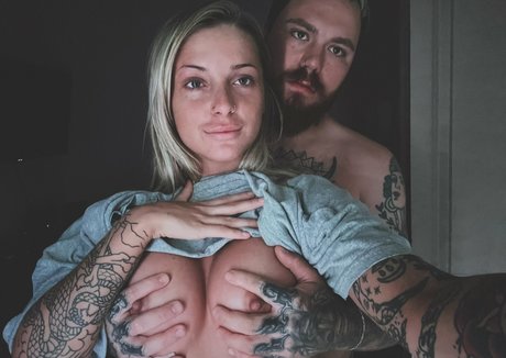 Nacktes geleaktes OnlyFans-Foto von Budweiserbreath