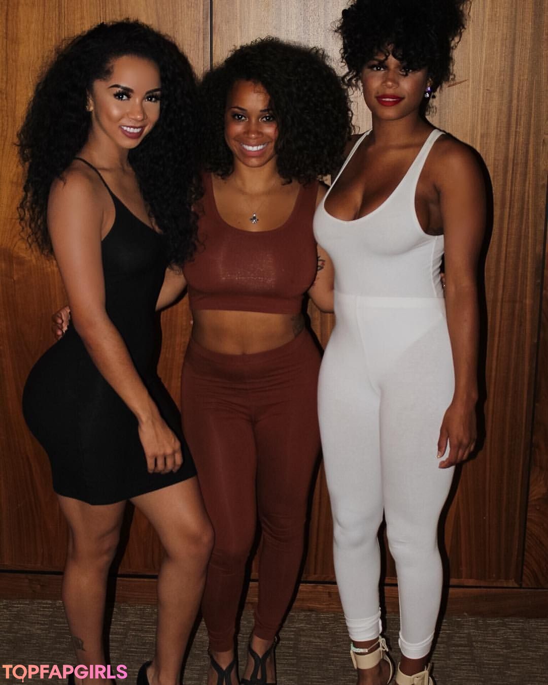 Nacktes geleaktes OnlyFans-Foto von Brittany Renner #1023