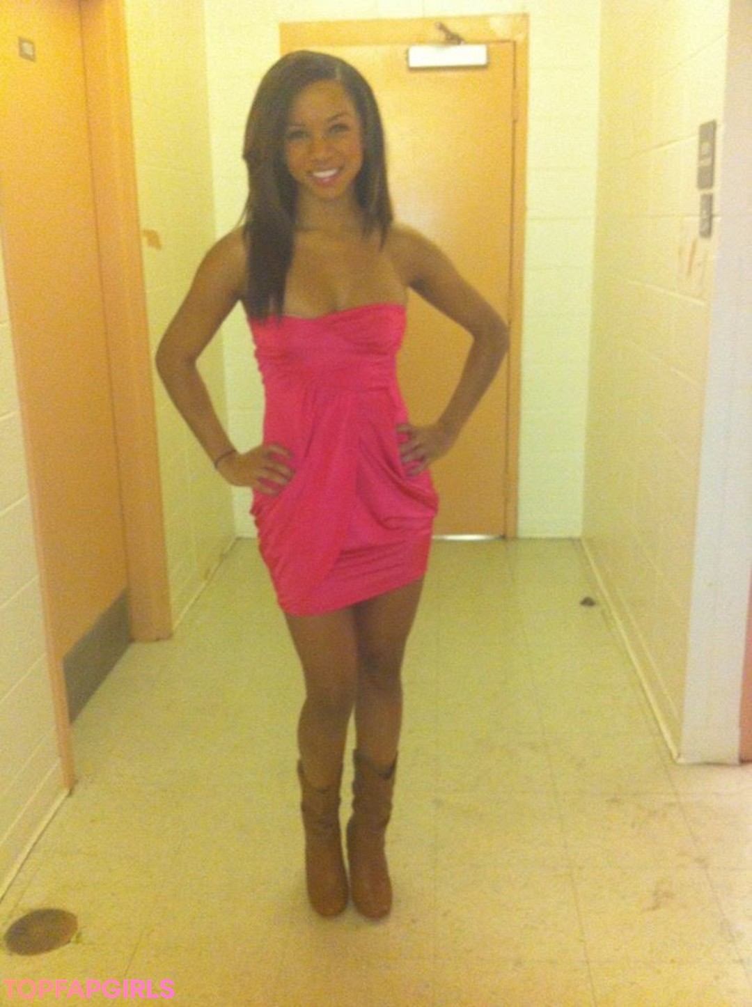 Nacktes geleaktes OnlyFans-Foto von Brittany Renner #1202