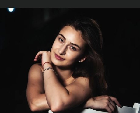 Nacktes geleaktes OnlyFans-Foto von Camelia Arama