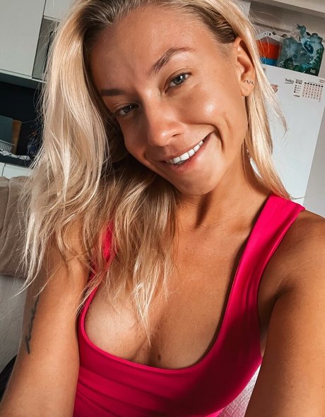 Nacktes geleaktes OnlyFans-Foto von Amy Love