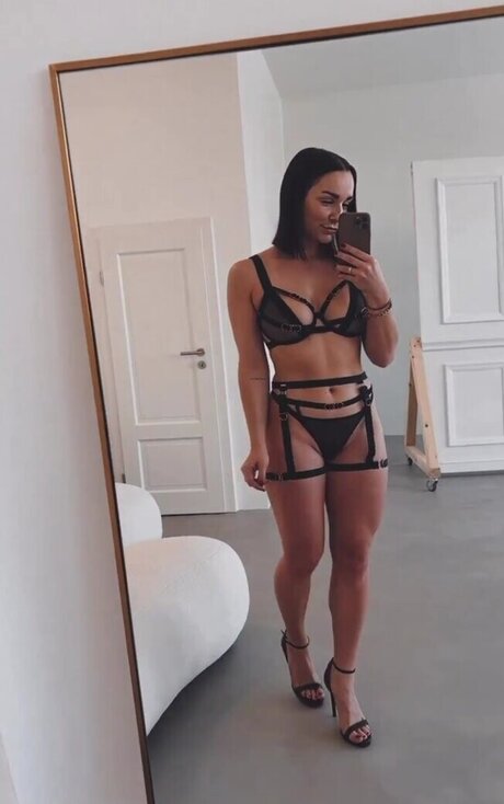 Mademoiselle_michele