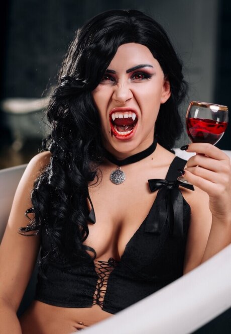 Nacktes geleaktes OnlyFans-Foto von Red Saya