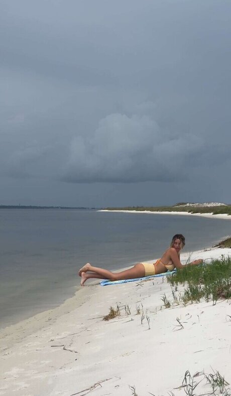 Madeline Hope / hadelinemope