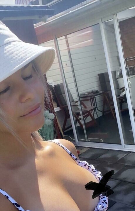 Nacktes geleaktes OnlyFans-Foto von Bellalupascu