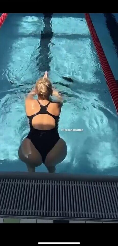 Laracharlottee