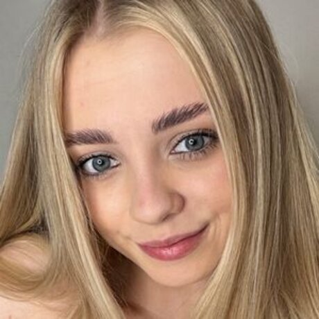 Nacktes geleaktes OnlyFans-Foto von Lenischaefer