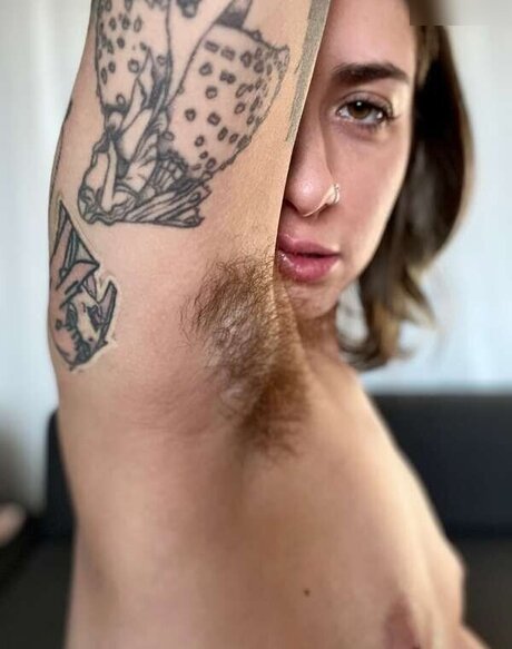 Pearl Sage - Hairy Queen