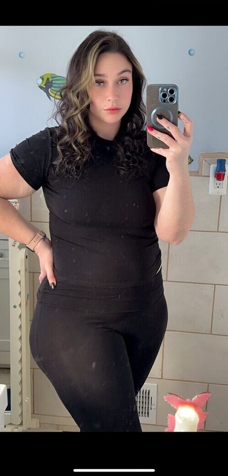 Nacktes geleaktes OnlyFans-Foto von Sweetsami828