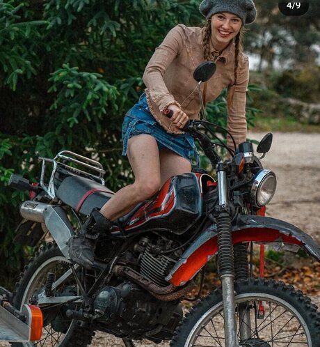 Affe auf Bike