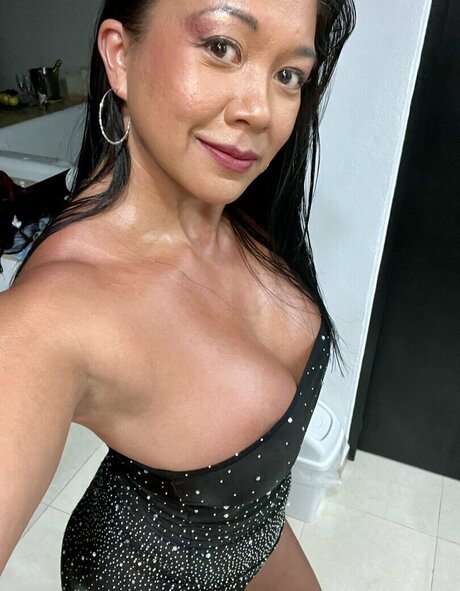 Nacktes geleaktes OnlyFans-Foto von Asianbellagio