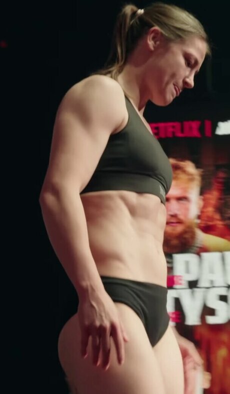 Celebrity Guilty Pleasures & Underrated Women