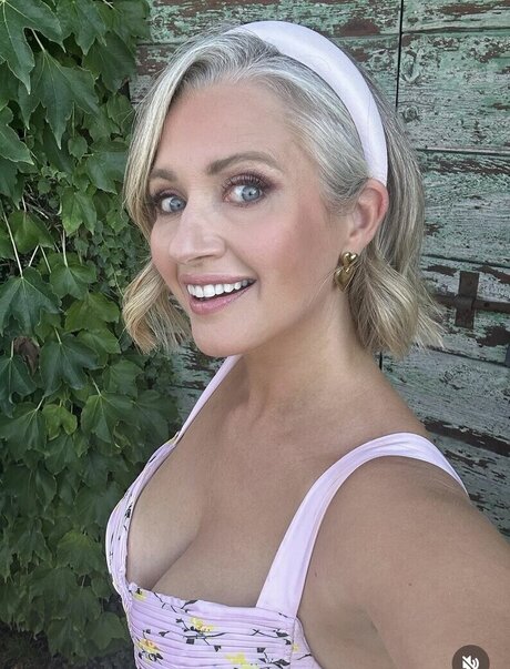 Celebrity Guilty Pleasures & Underrated Women