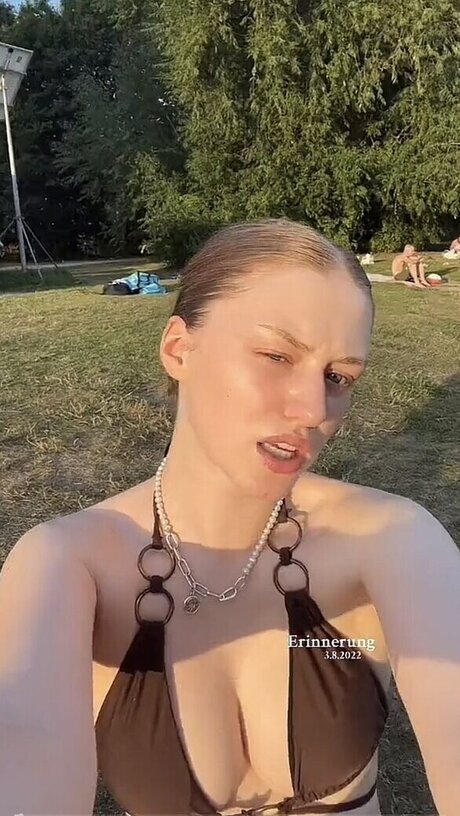 Yana Clare